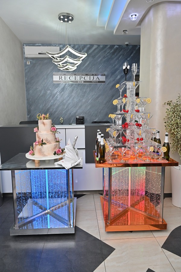 EFEKTI NIJAGARA šampanjac fontane, podni dim, unutrašnji vatromet...